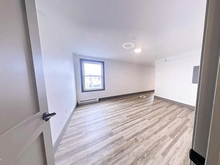 246 Main St #3B — Photo 2