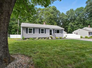28 Entrybrook Dr, Springfield, MA 01108