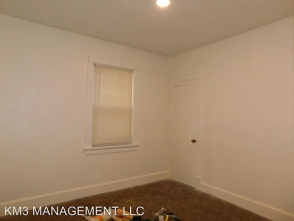 2nd image of 2922 N 24th Pl #110