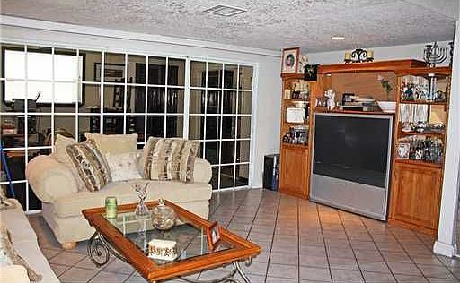 3rd image of 8834 NW 48th St