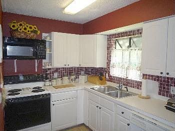 3rd image of 1822 Herschel St