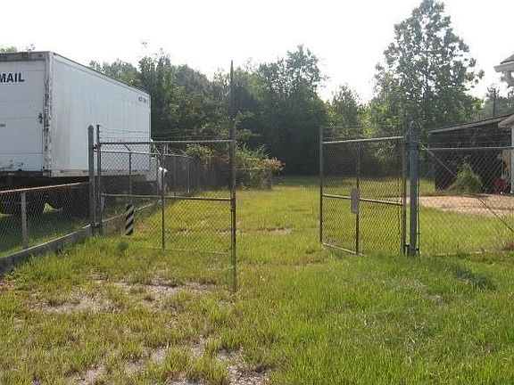 2nd image of 1934 Jefferson Davis Hwy