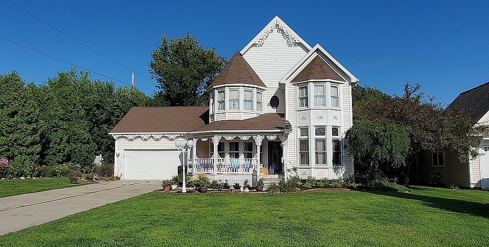 1st image of 316 Victoria Ct