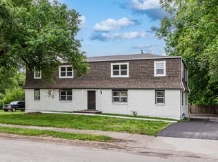 112 E 4th St #B, Tonganoxie, KS 66086