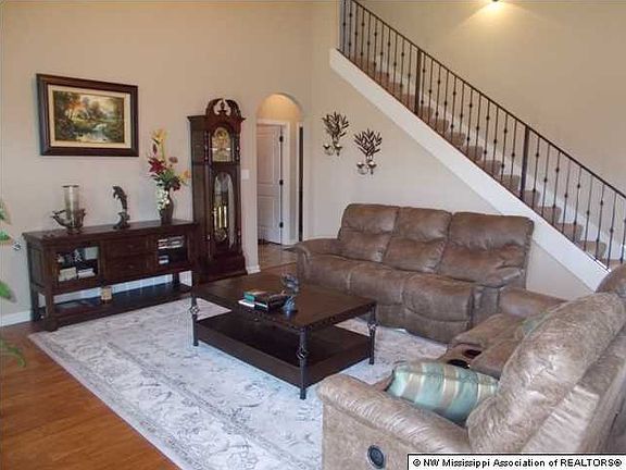 3rd image of 13556 Lapstone Ln