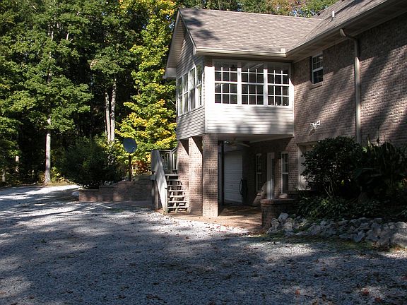 Sun room / back patio