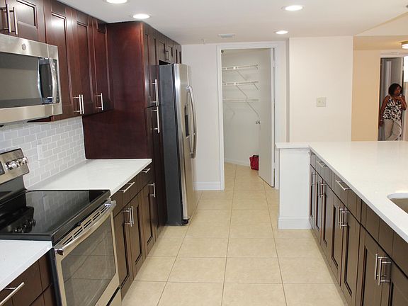 5th image of 820 Lavers Cir APT G402