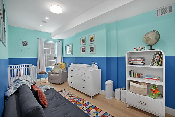 Sold by Compass | media 23