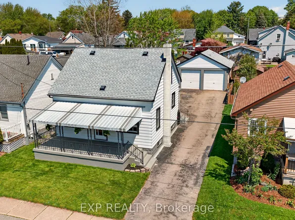 6441 Monroe St, Niagara Falls, ON L2G 2G9