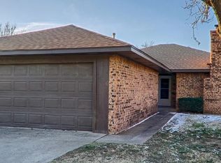 1762 Lionsgate Cir, Bethany, OK 73008