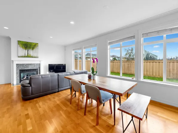 3580 Semlin Dr, Richmond, BC V7C 5V7