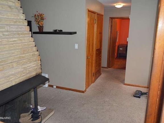 4th image of 534 Oakes Ave