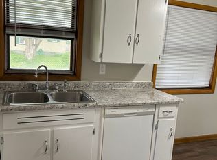 2237 Mount Vernon Rd SE, Cedar Rapids, IA 52403