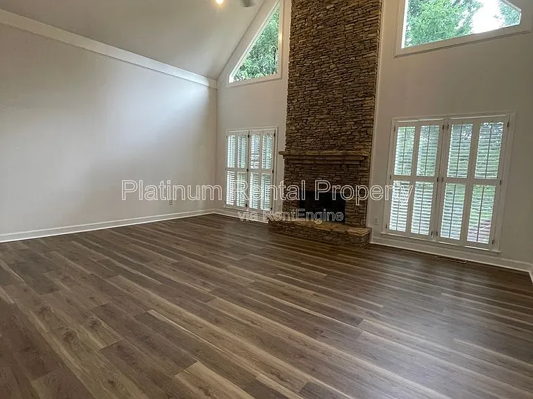 870 Ingleside Dr — Photo 25