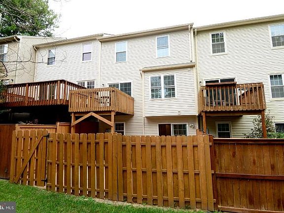 4th image of 3923 Collis Oak Ct