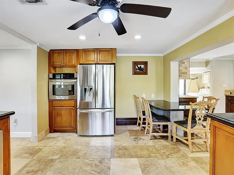 3208 Beacon St — Photo 12