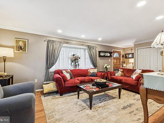 4th image of 7041 Panorama Ct