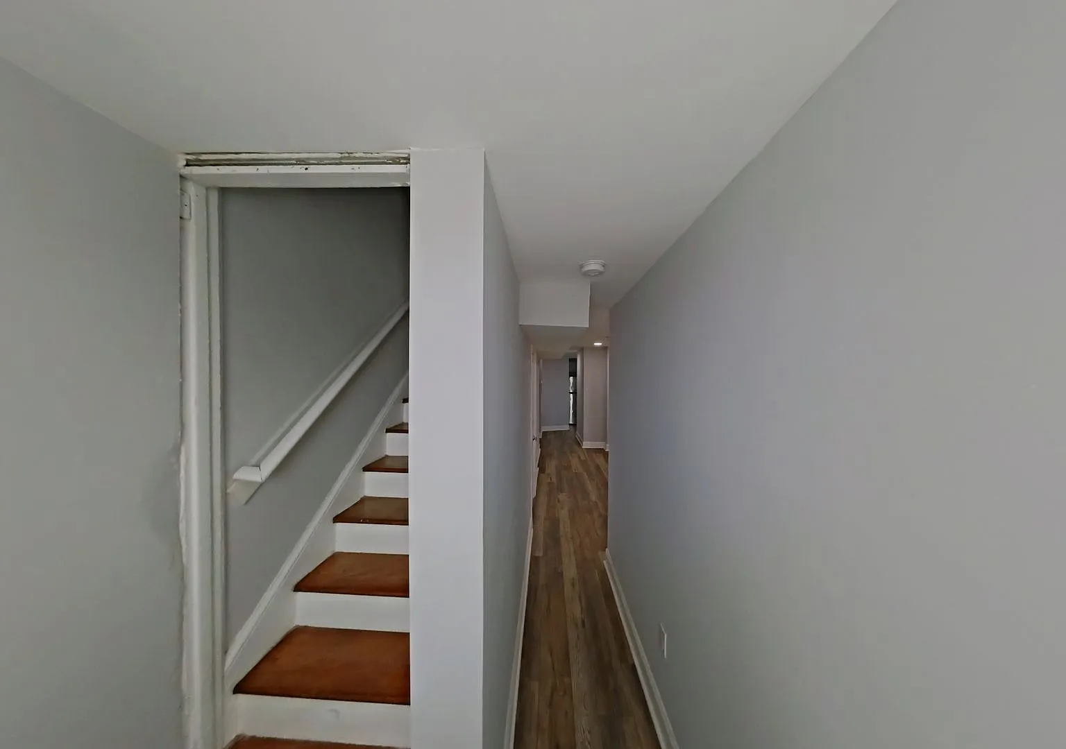 610 E 9th St — Photo 2