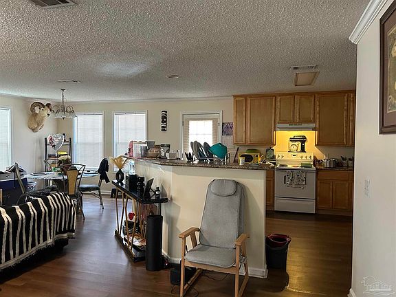 3rd image of 500 Lownde Ave