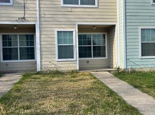 23 Bratton Dr, San Antonio, TX 78245