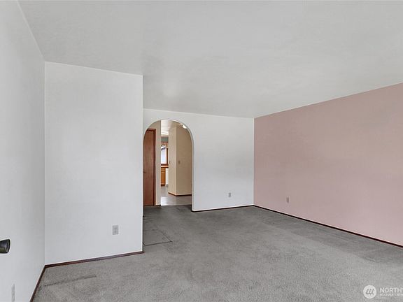 4th image of 13176 Avon Allen Road
