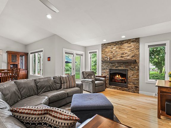 3rd image of 5672 Byrneland St