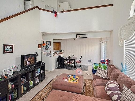 Living room 2