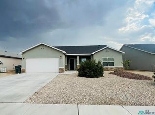 4207 S Padre Ln, Carlsbad, NM 88220