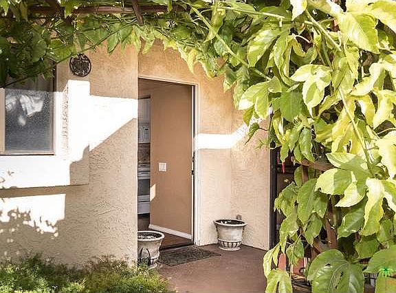 3rd image of 754 Violeta Dr