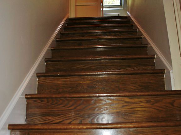 Hardwood upper level 