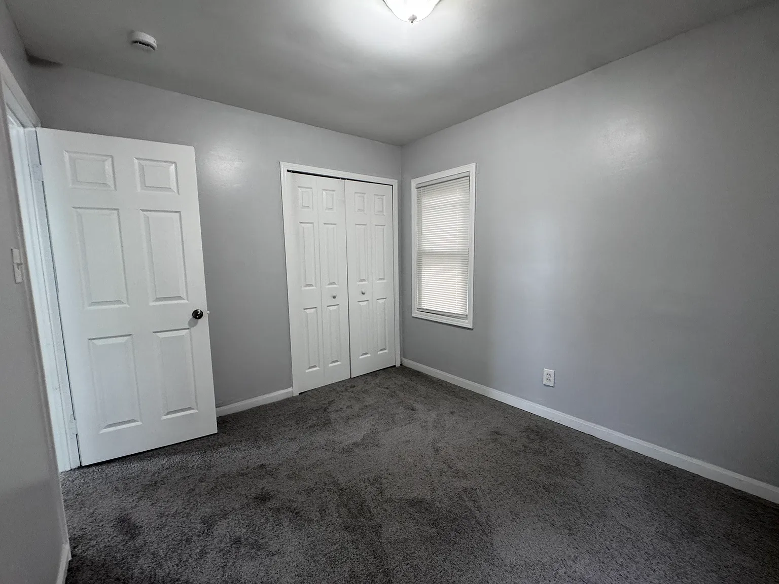 3 bed, 1400 sqft, $1,500 — Photo 2