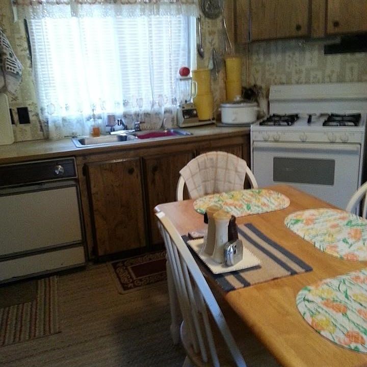 2nd image of 2803 W Arrowhead Dr