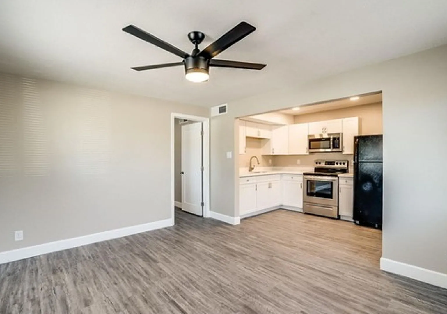 603 S Bellview — Photo 4