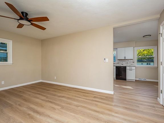 5th image of 2209 W 36th St