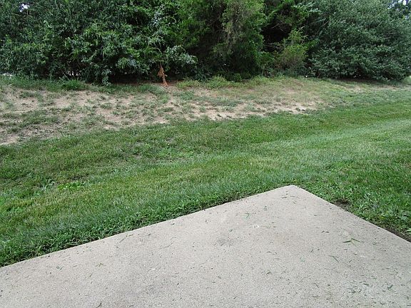3rd image of 1717-1719 Louise Cir