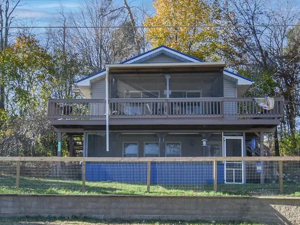 5656 Paradise Dr, Reading, MI 49274