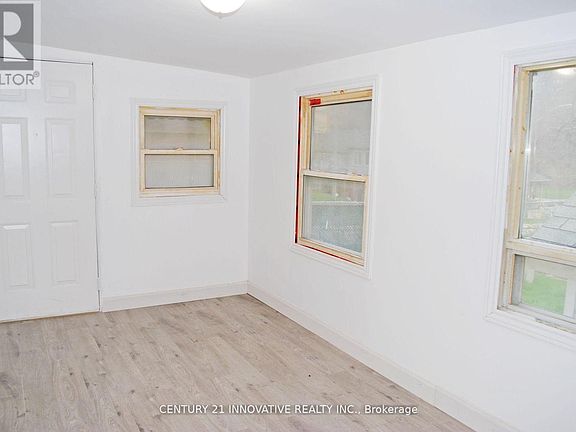 2nd image of 42 Saint Dunstan Dr