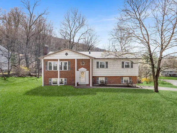 927 Mica Court, Valley Cottage, NY 10989