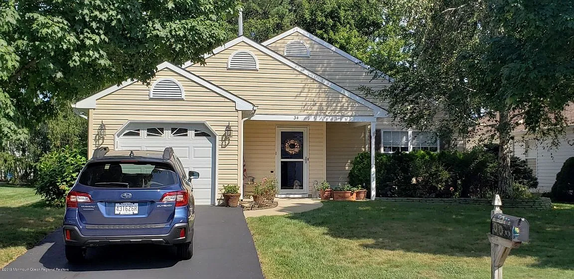 34 Brant Dr photo 1
