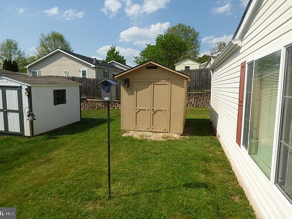 3rd image of 291 Williams Ln