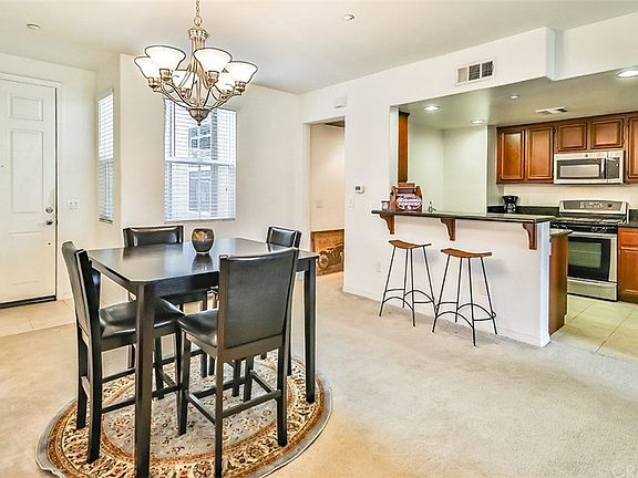 4th image of 209 Riverdale Ct APT 550