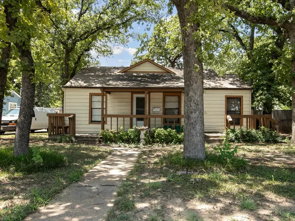 2325 Field St, Fort Worth, TX 76117