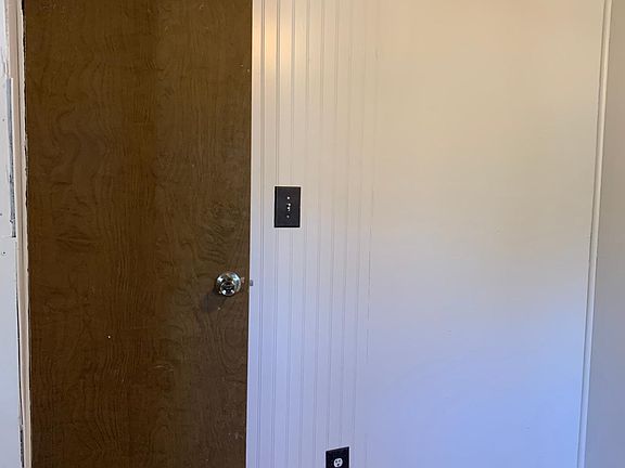 5th image of 114 Daisy Lee Ln