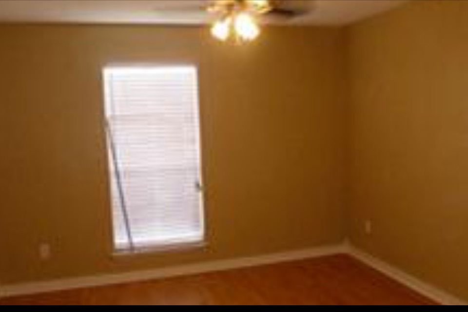 Large bedroom 