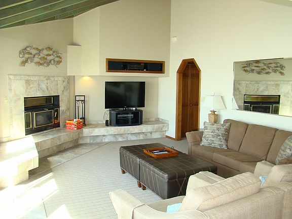 4th image of 1413 Ocean Shores Blvd #M2
