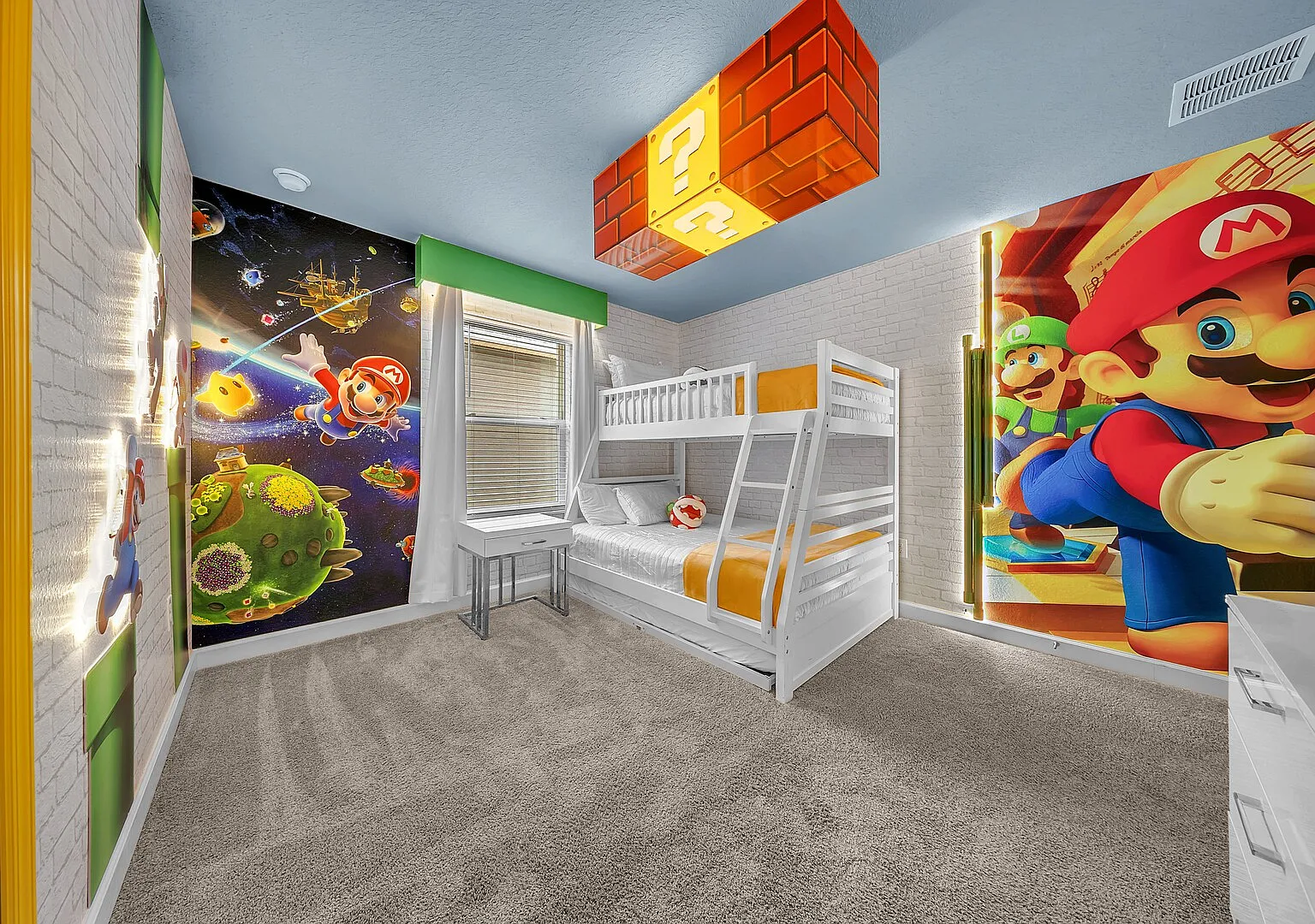 1010 SS - Modern Comfort Oasis — Photo 1