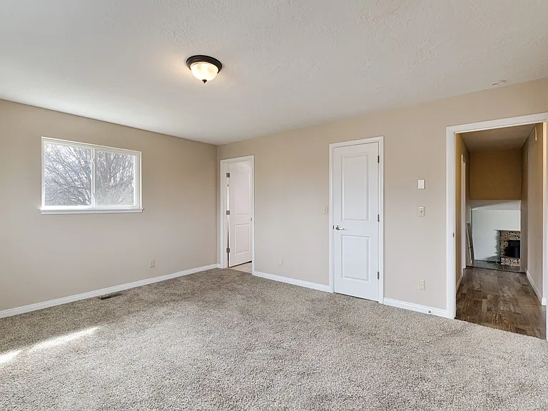 2960 S Apple St — Photo 19