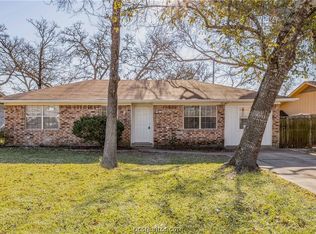 2206 Teton Dr, Bryan, TX 77803