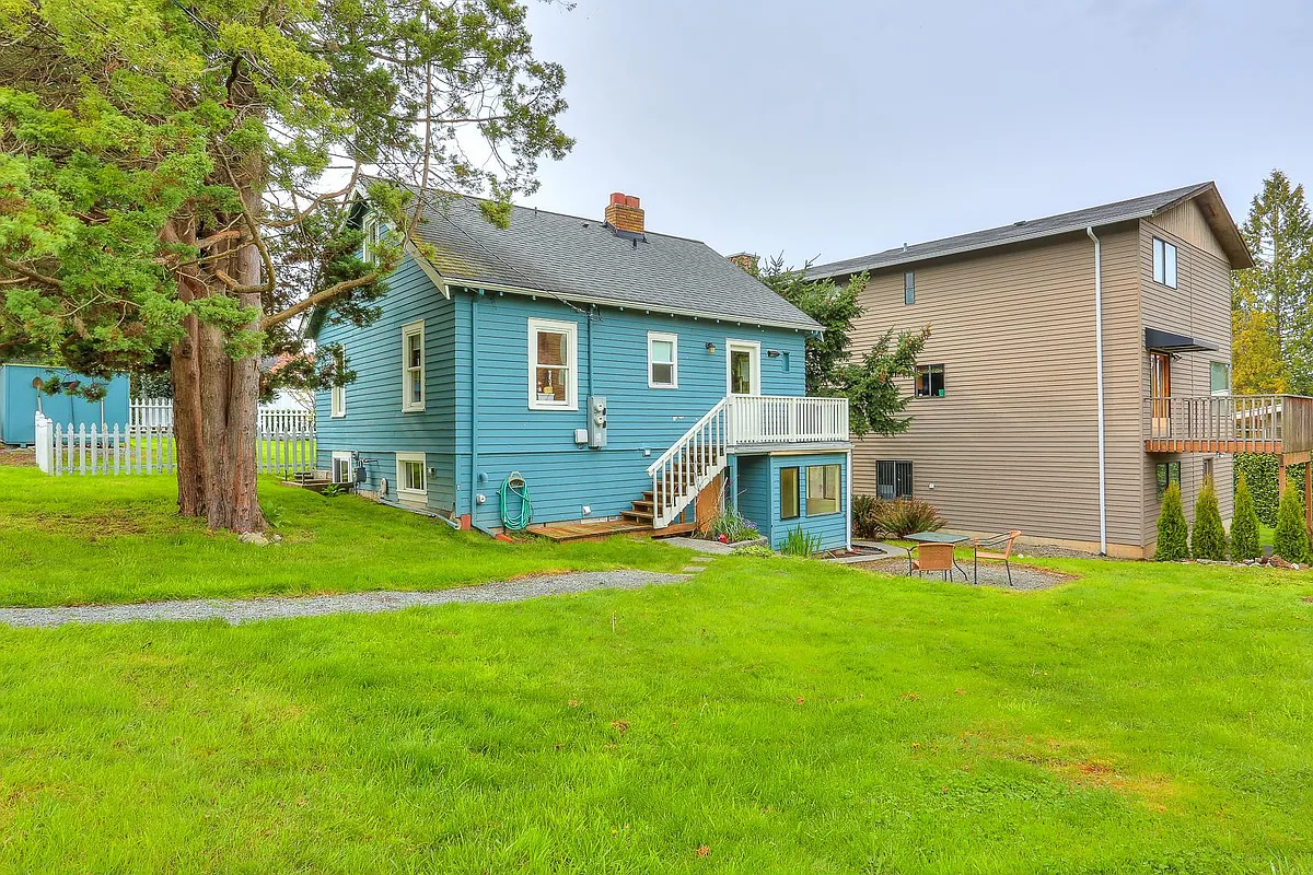 Building Photo - 9702 27th Ave NW #2