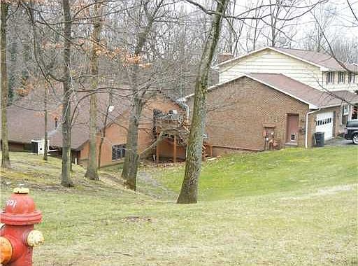 2nd image of 136 Sherwood Dr